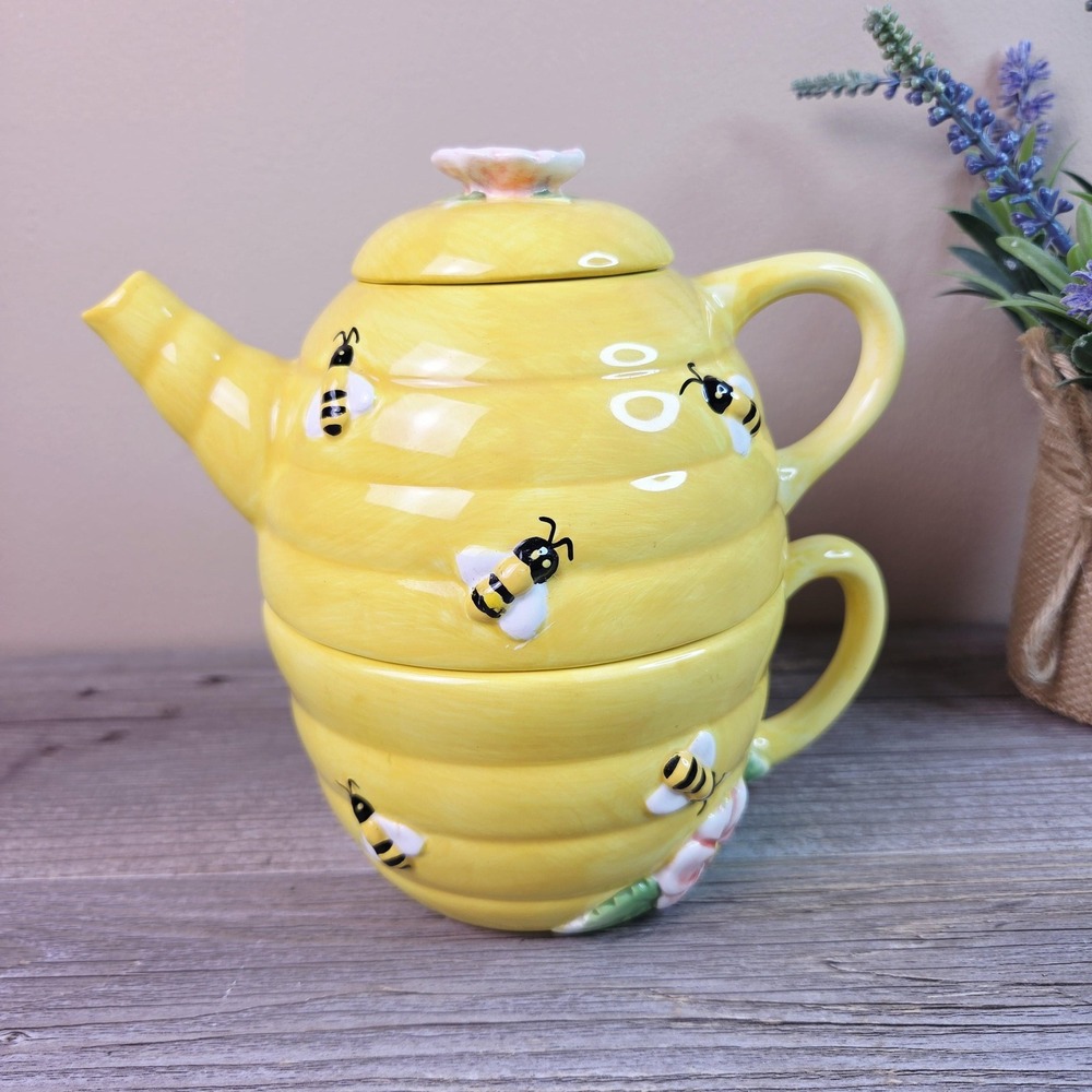 Peggy Jo‎ Ackley Bee Hive Teapot Cup Set Certified International Yellow Bee